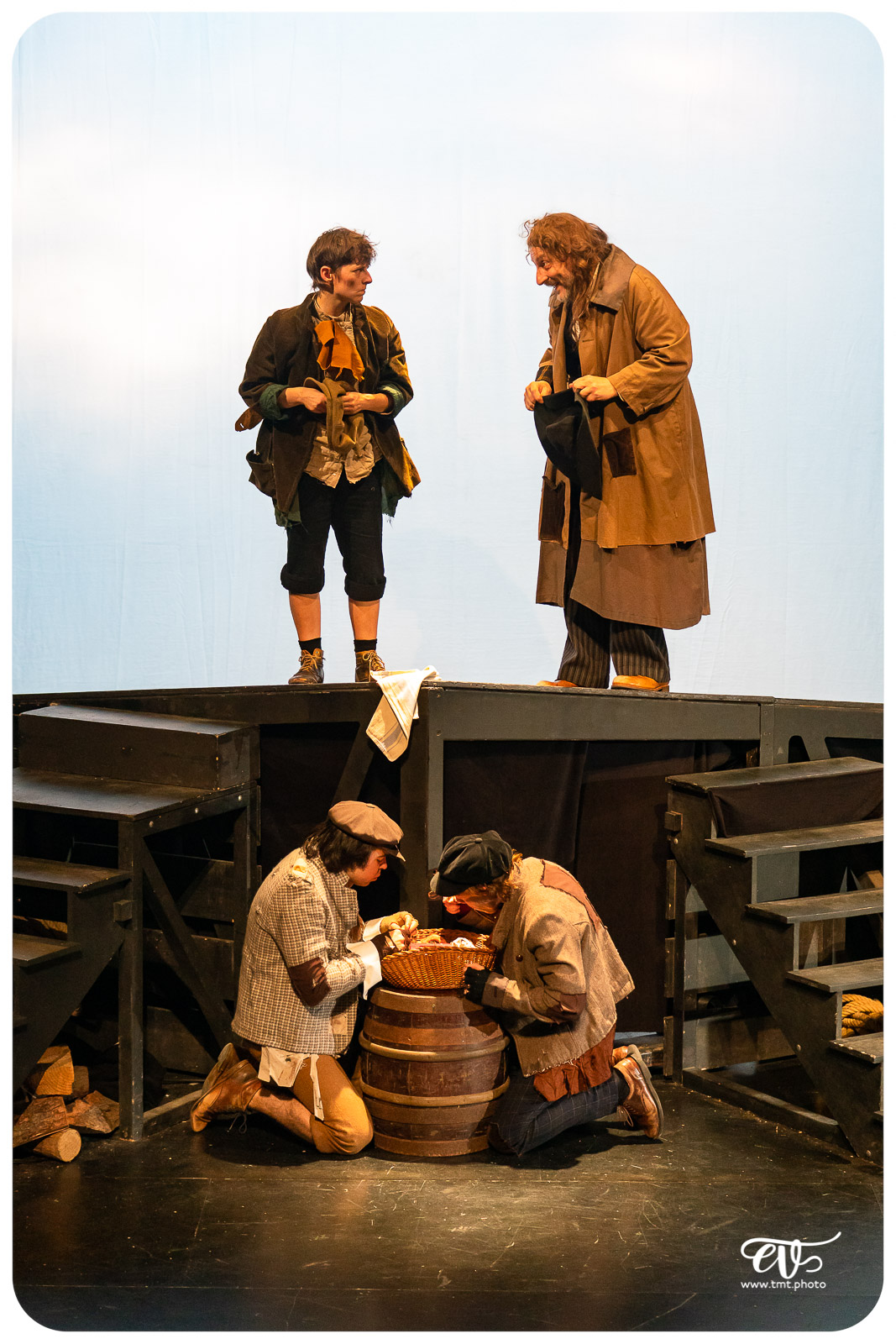 OLIVER TWIST (CIE LA MESNIE H.)